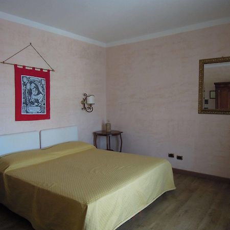Hotel Sant'Agostino Паола Экстерьер фото